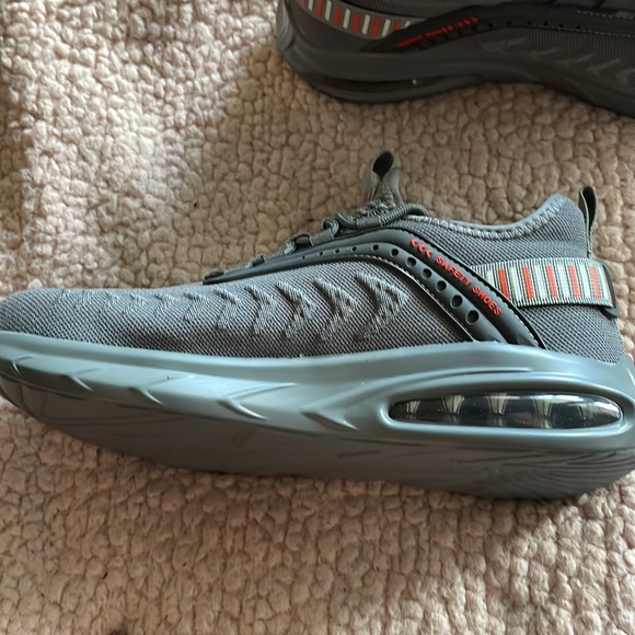 NWOT Furuian Gray Steel Toe Safety Shoes Size 11 Women’s or 9 in Men’s - Picture 4 of 5